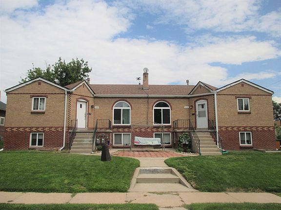 3025 is the apartment on the upper right.