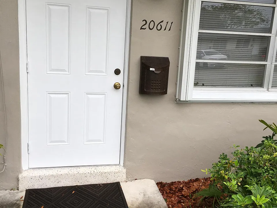 20611 sw 114 Ave 33189
