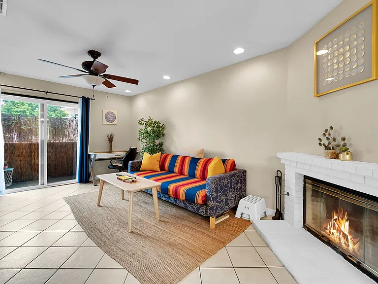 4523 College Way #H — Photo 2