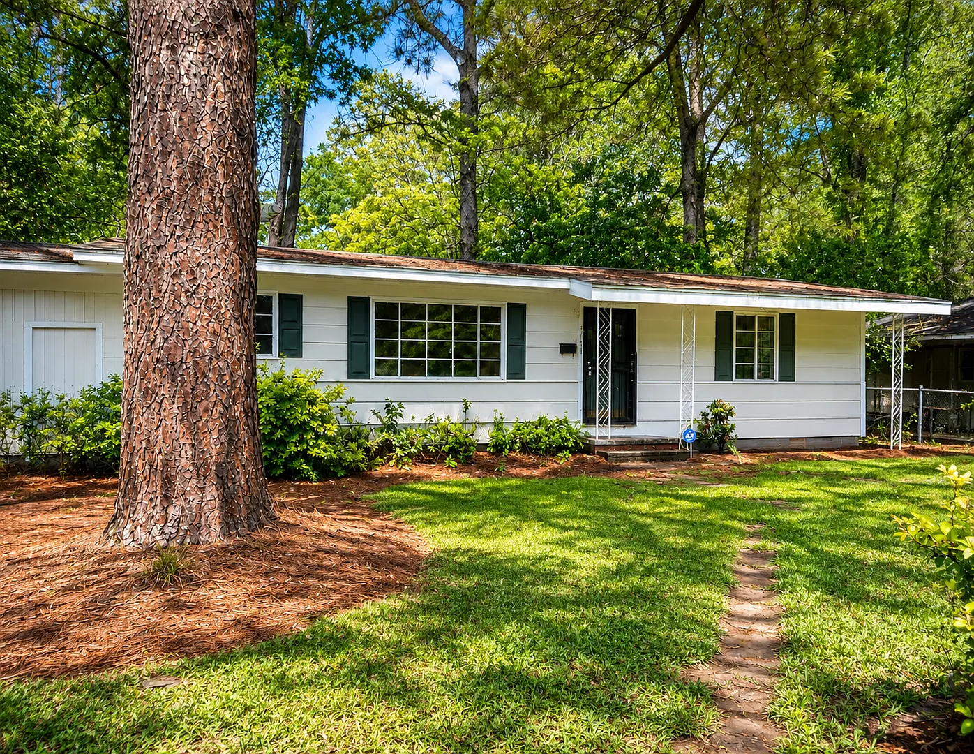 Move-In Ready 3BR/2BA Home in South Jackson | Fresh Updates & Spacious Living — Photo 1