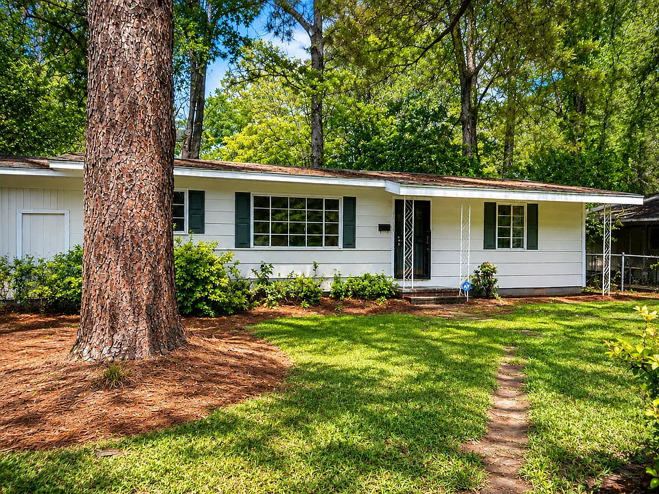3122 Oak Forest Dr