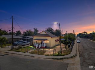 345 Combs Ave, Arvin, CA 93203