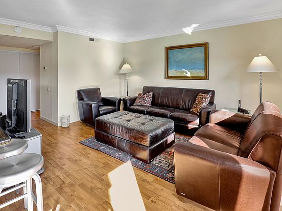 4th image of 400 Sunrise Way #205