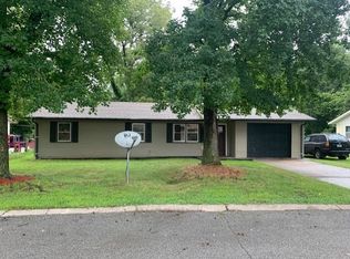 814 Riverside Dr, Neosho, MO 64850