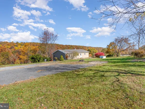 2 Kumler Ln, Duncannon, PA 17020