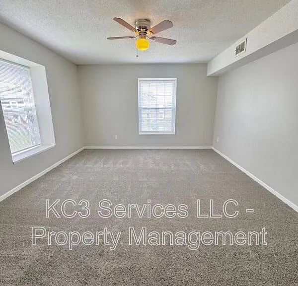 8717 Countryshire Ln — Photo 10