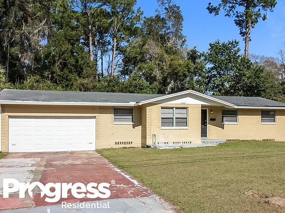 3rd image of 3427 Clyde Dr