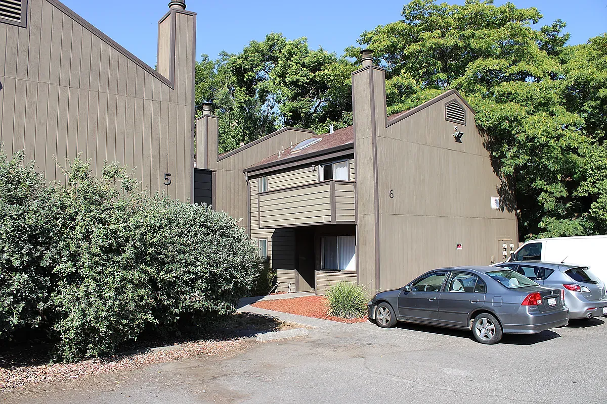 4 bed, 1400 sqft, $650 — Photo 1