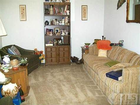 4th image of 406 Hillside Dr