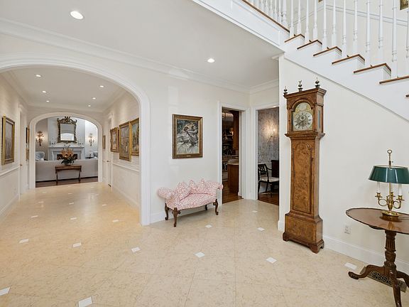3rd image of 28 Cobblefield Ln