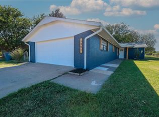 1301 SE Clover Ln, Lawton, OK 73501