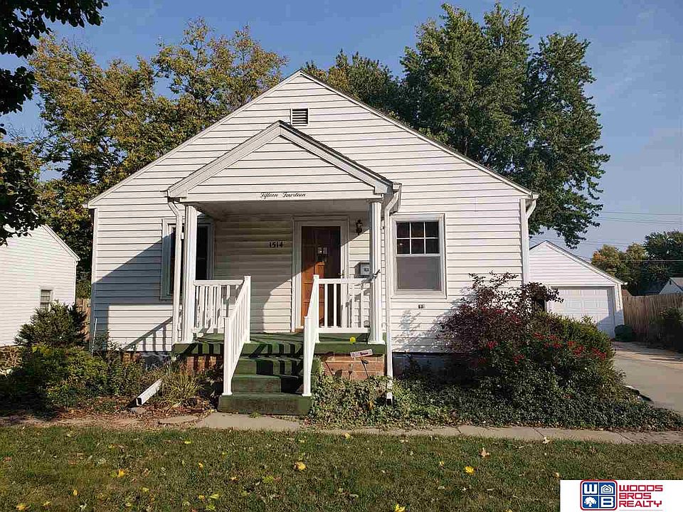 1514 Lincoln St Beatrice NE 68310 Zillow