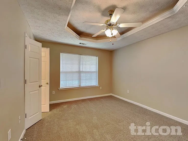 50 Tufts Cir — Photo 7