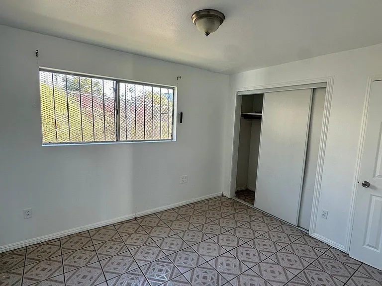 337 S 37th St #335 — Photo 7
