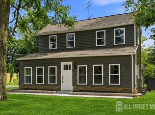 281 Friendship Rd, Cranbury, NJ 08512