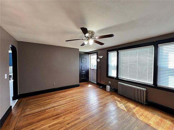5th image of 44 Tab Ave