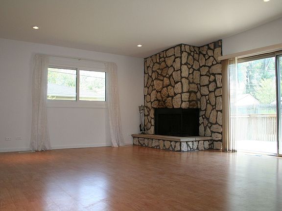 Family Room Pic 1