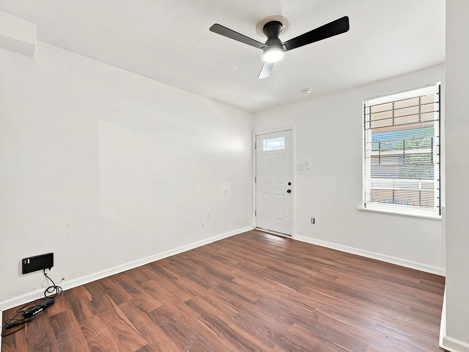 2 bed, 1800 sqft, $1,660 — Photo 1