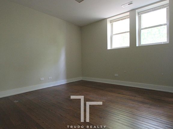 5th image of 5055 N Winchester Ave