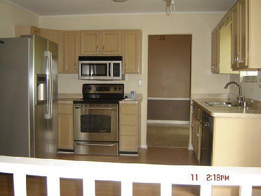 3rd image of 744 Stonewood Ct