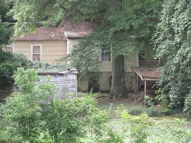2nd image of 704 Haley St