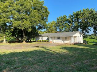 659 Fosters Grove Rd, Chesnee, SC 29323