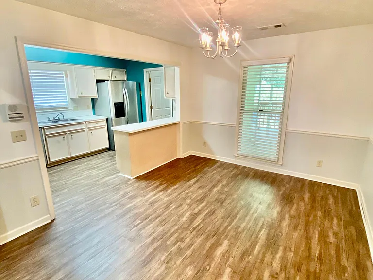 7036 Stoneybrook Dr — Photo 6