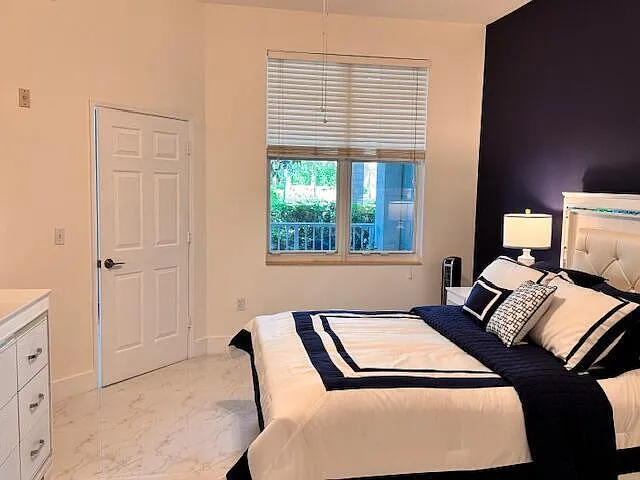804 E Windward Way #103 — Photo 8