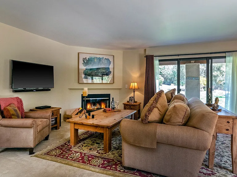 525 Las Palmas Dr — Photo 6