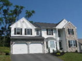 8 Northridge Dr E, Mohnton, PA 19540