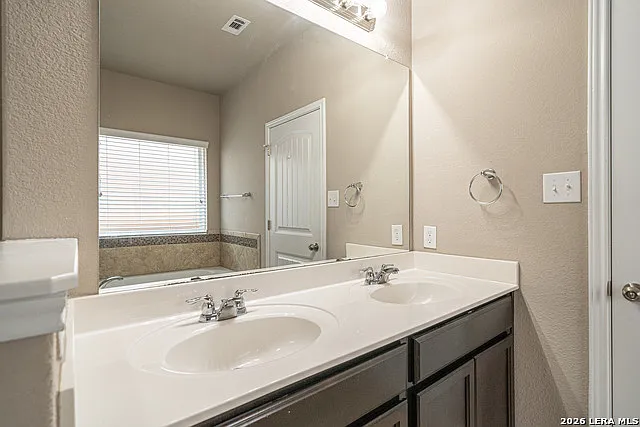 12911 Brewster Ml — Photo 24