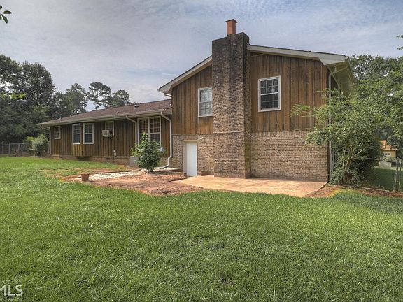 4th image of 1698 Fontaine Dr