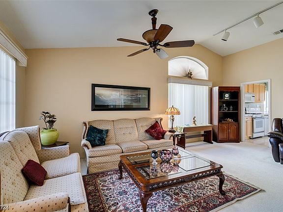 5th image of 8222 Skycrest Dr