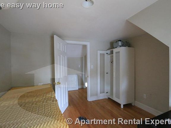 4th image of 510 Medford St