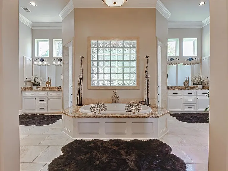 33202 W Haddon Ct — Photo 24