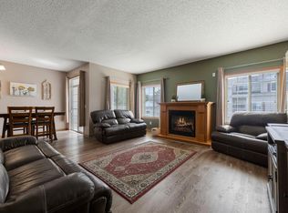 7382 Timber Crest Dr S, Cottage Grove, MN 55016