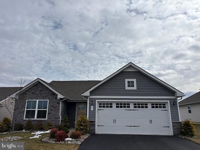 1st image of 17 Senators Way