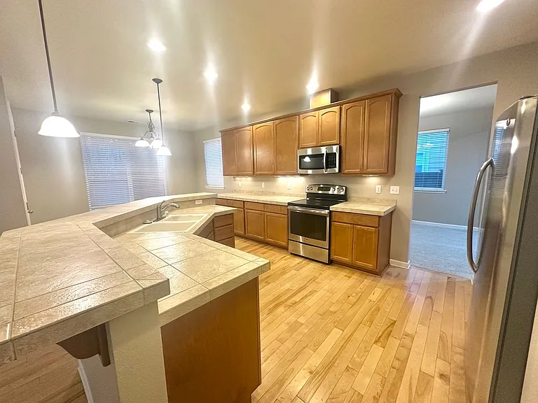 4315 Freemont St NE — Photo 8