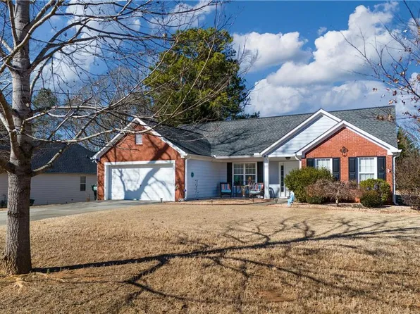 18 Legend Creek Cv, Douglasville, GA 30134