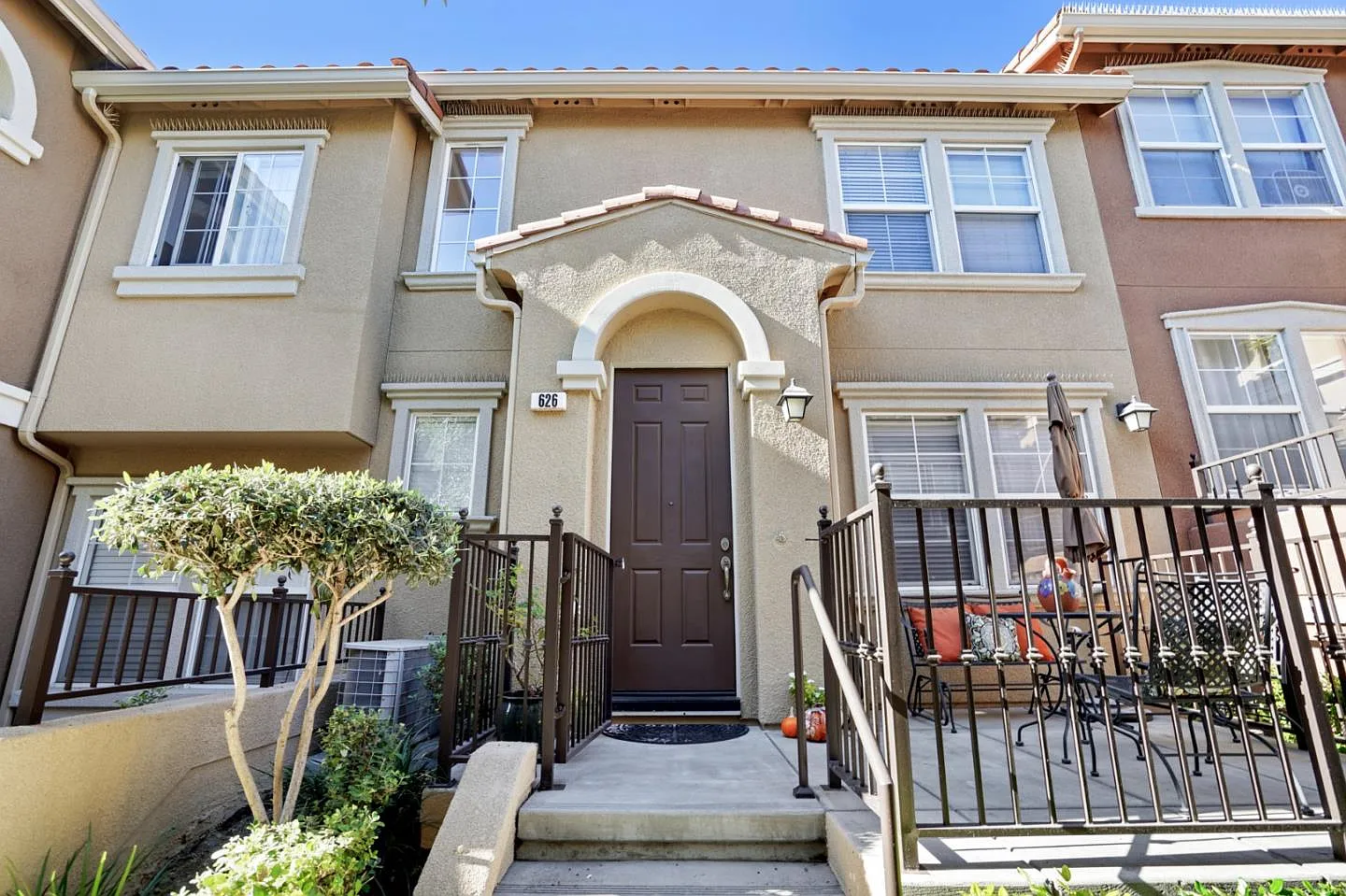 626 Altino Blvd photo 1