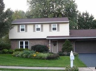 4123 Greywood Dr, York, PA 17402