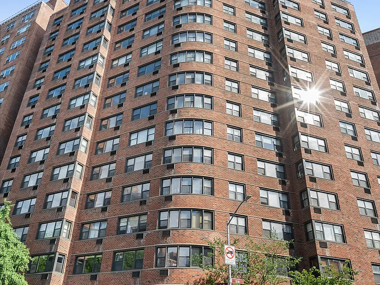 14 Horatio St #12K — Photo 16