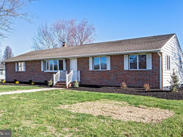 72 Georgia Rd, Pennsville, NJ 08070