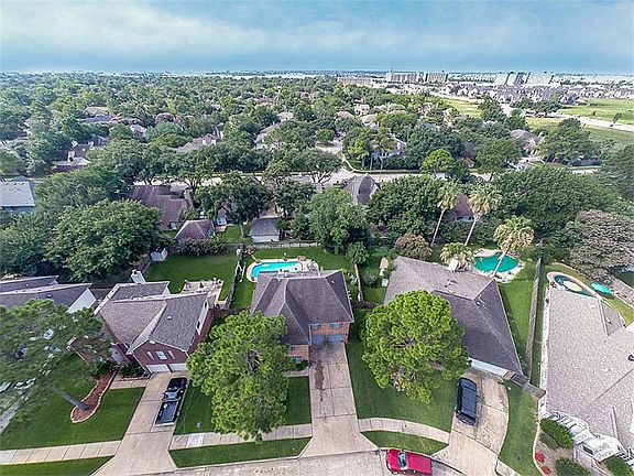 4th image of 13539 Ryanwood Dr