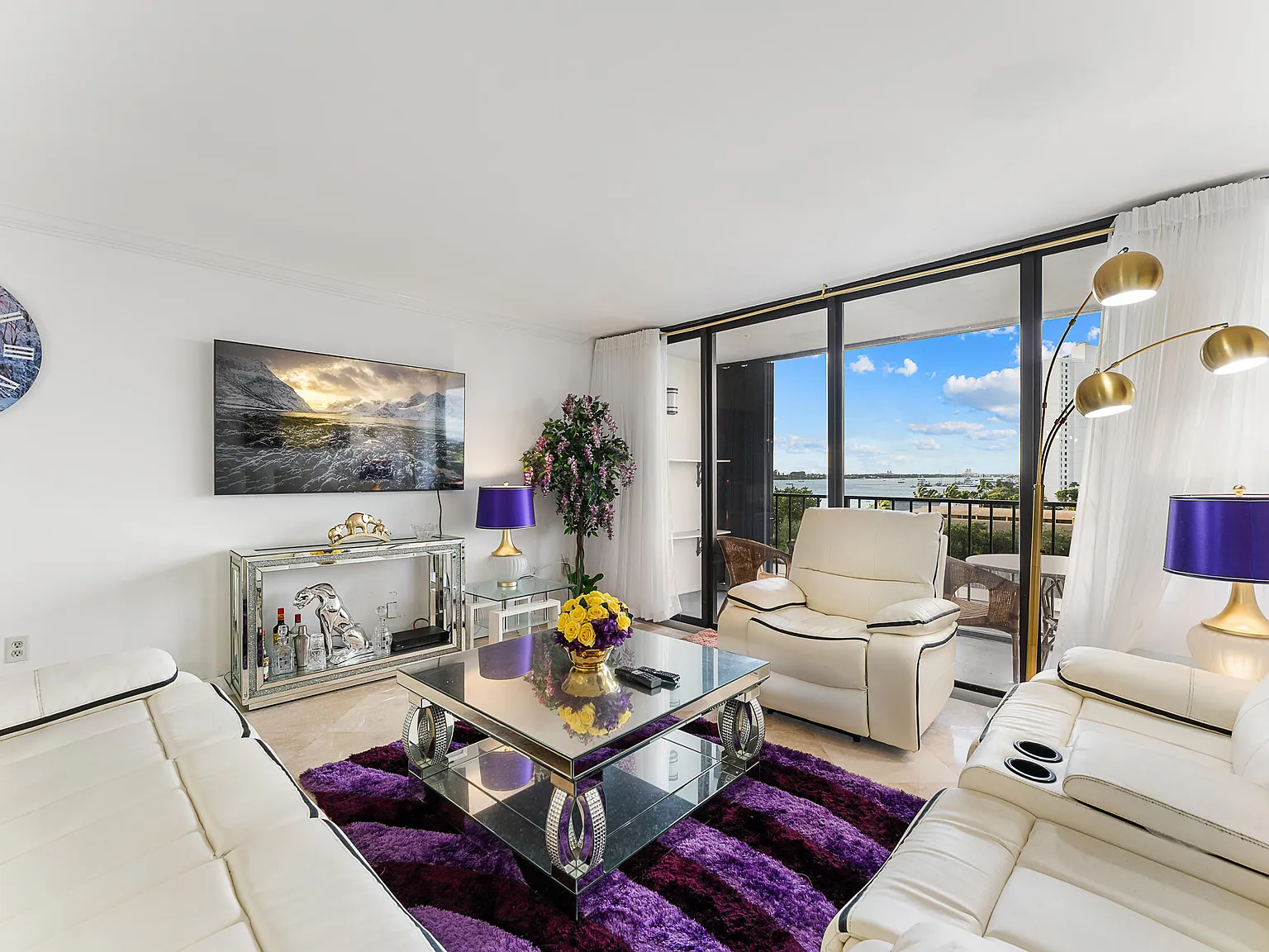 2 bed, 2.0 bath, 1170 sqft, $3,200 — Photo 1