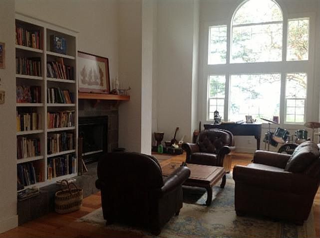 1st image of 6743 Griffin Ln