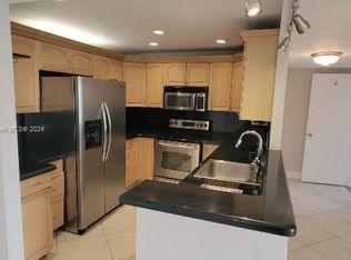 1455 N Treasure Dr APT 4R, North Bay Village, FL 33141