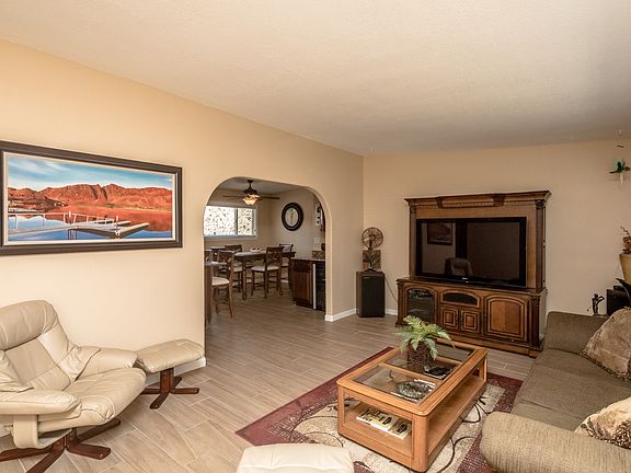 2nd image of 36948 Sunset Ln