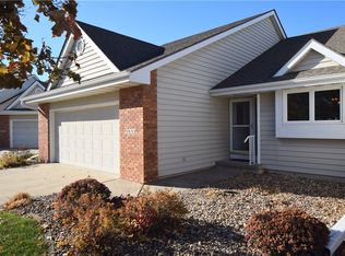 2832 NW North Creek Cir, Ankeny, IA 50023