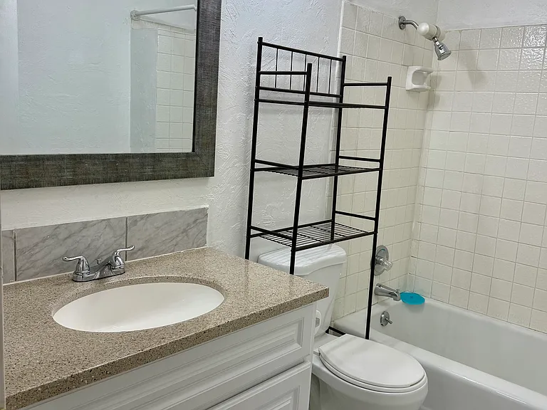 9061 Crescent Dr — Photo 2